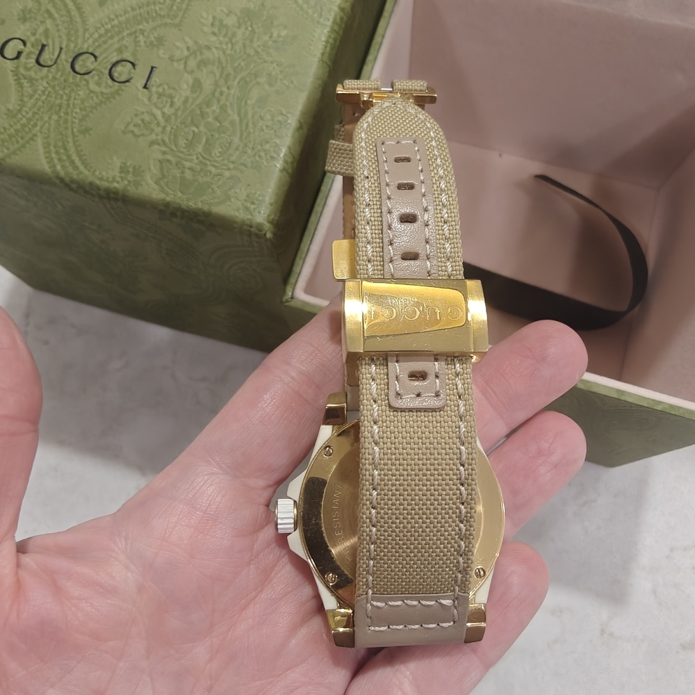 GUCCI Dive Watch - Picture 6 of 7